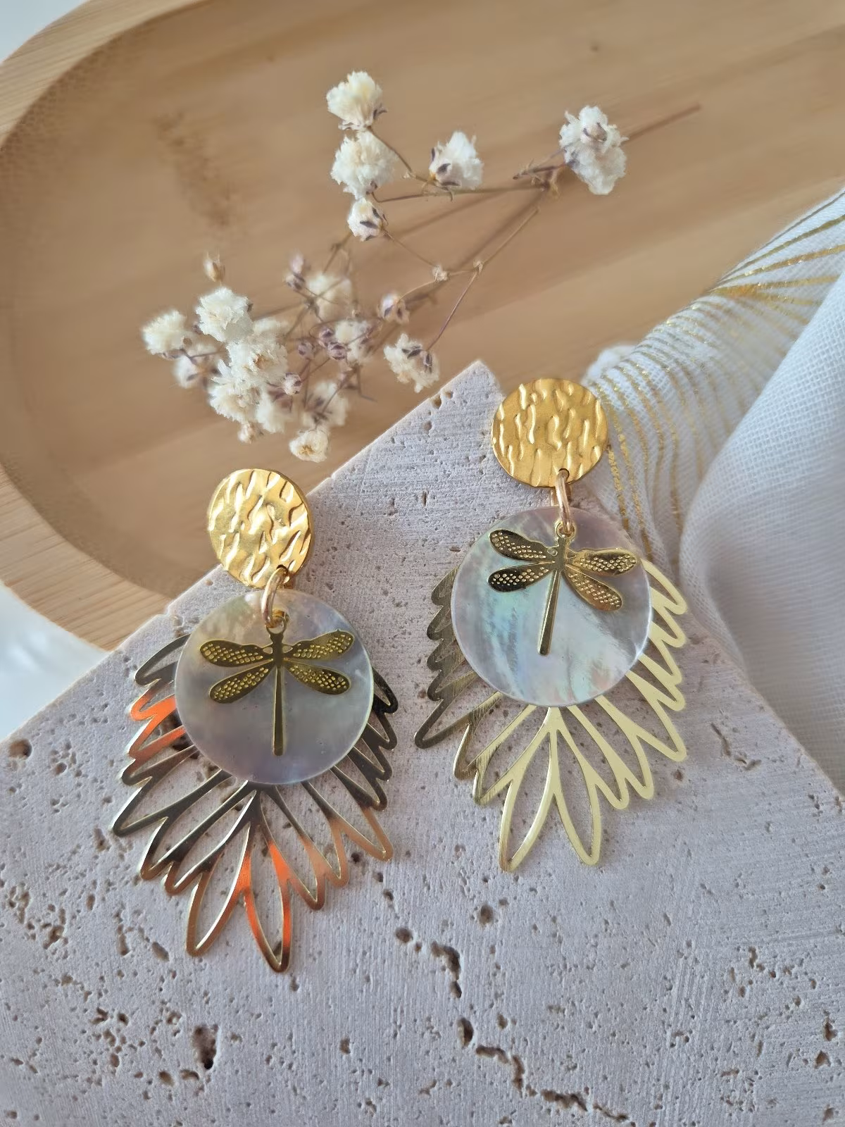 Boucles d'oreilles lumière de libellule – Image 3